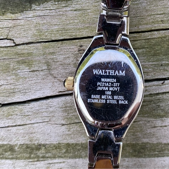 Waltham gold silver woman’s Watch black oval face WAW024 Japan movement - Picture 12 of 12